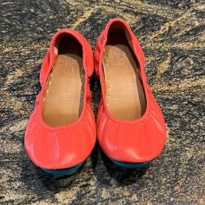 Poppy colored Turks in very good used condition